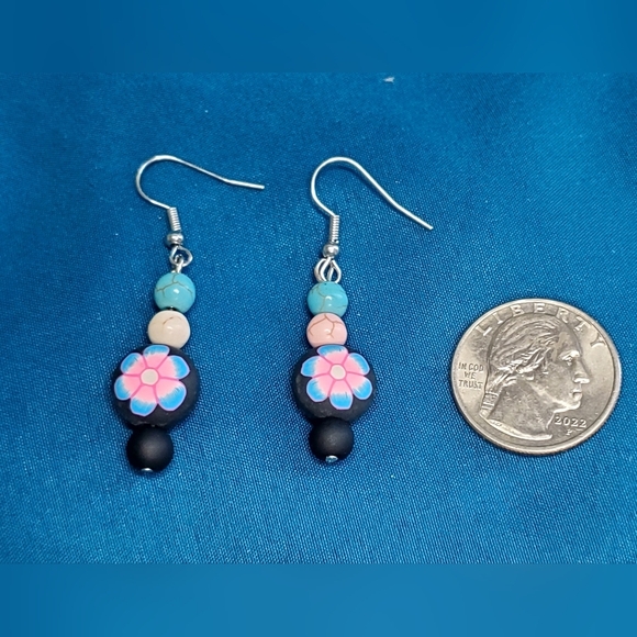 🌟Clay and Stone Flower Beaded Earrings🌟 - Picture 2 of 3